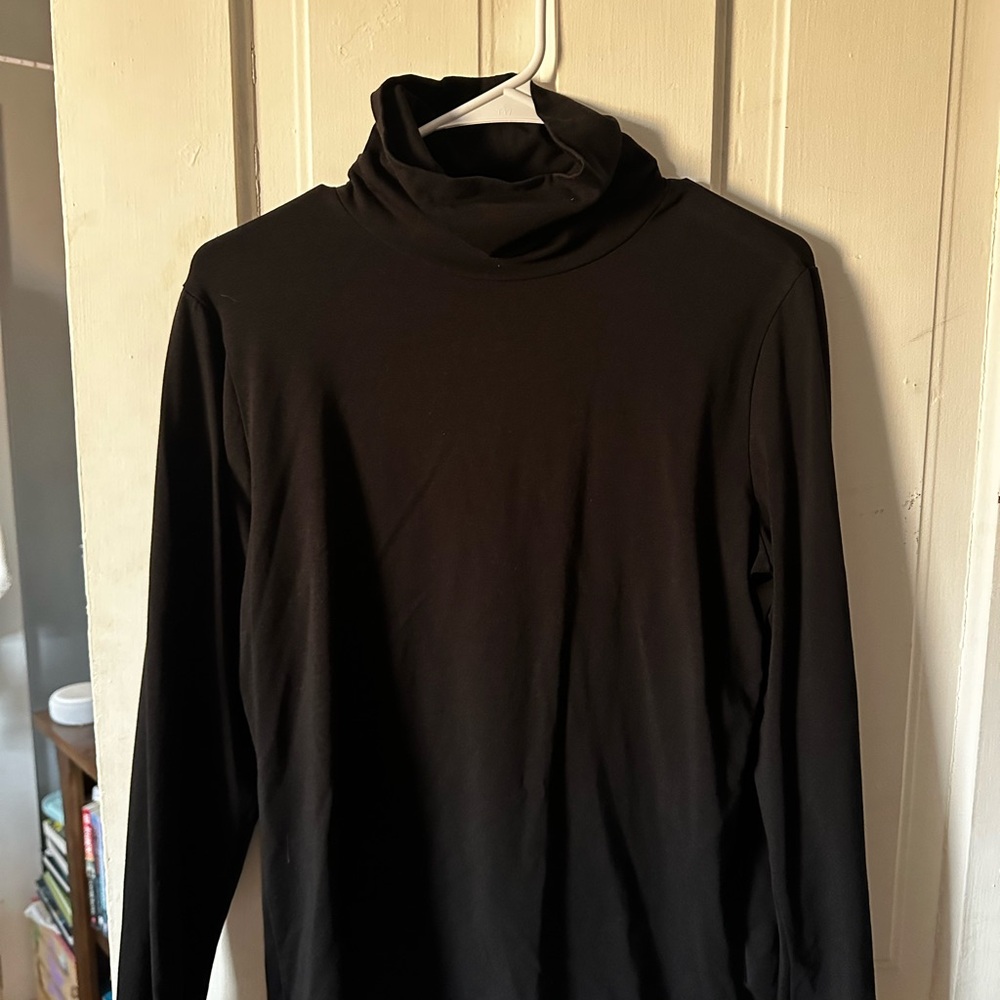 Time and Tru Black Long Sleeve Tee